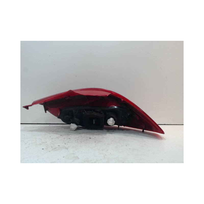 FEU ARRIERE GAUCHE  OPEL CORSA
