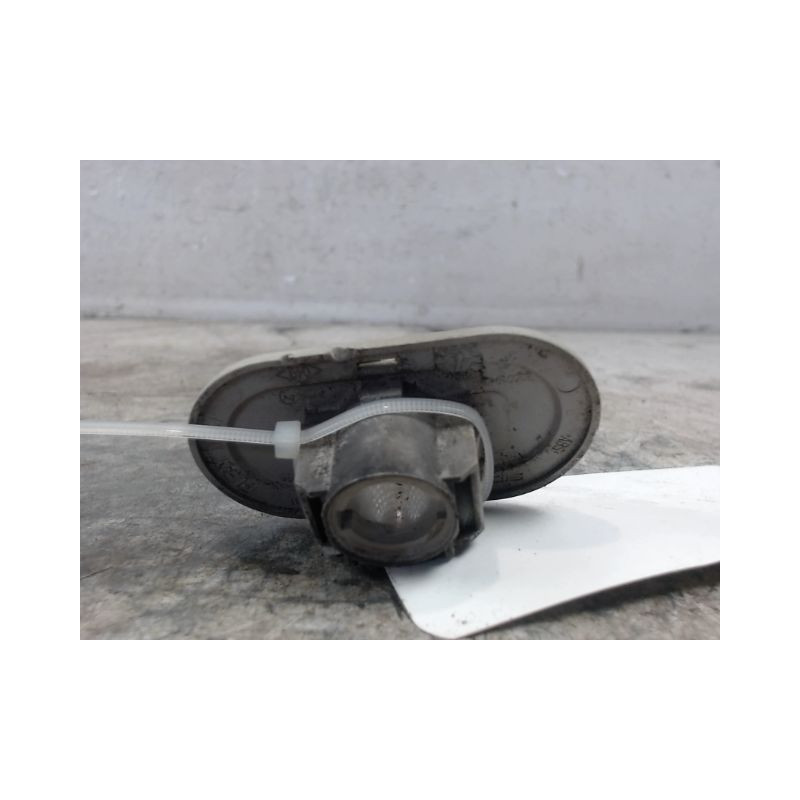 REPETITEUR AILE DROIT RENAULT TRAFIC