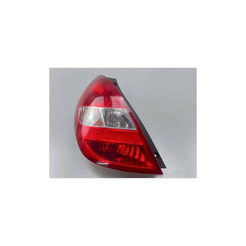 FEU ARRIERE GAUCHE  HYUNDAI I 20 09-12