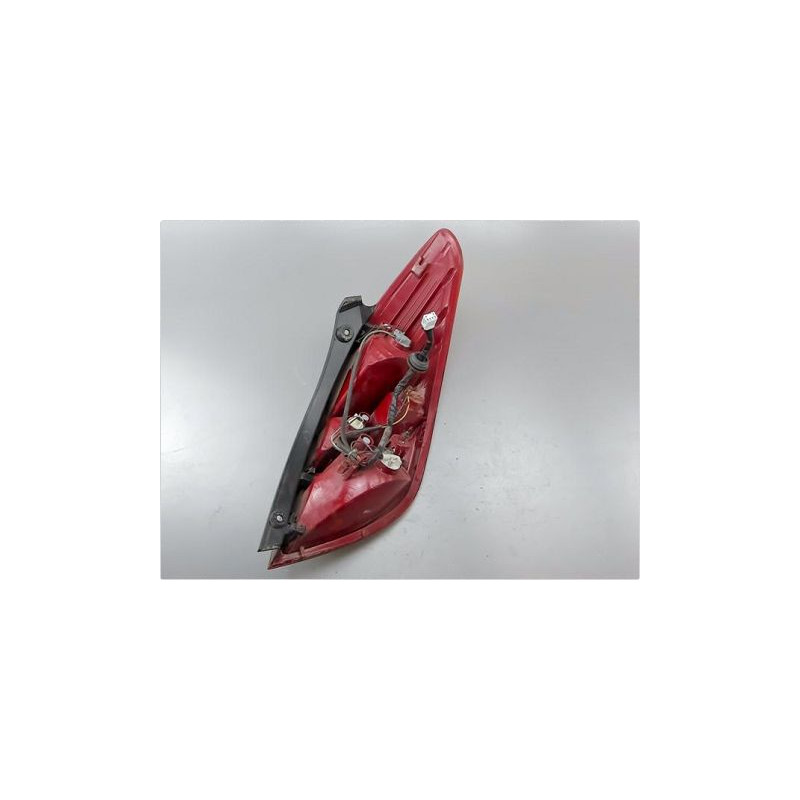 FEU ARRIERE GAUCHE  HYUNDAI I 20 09-12