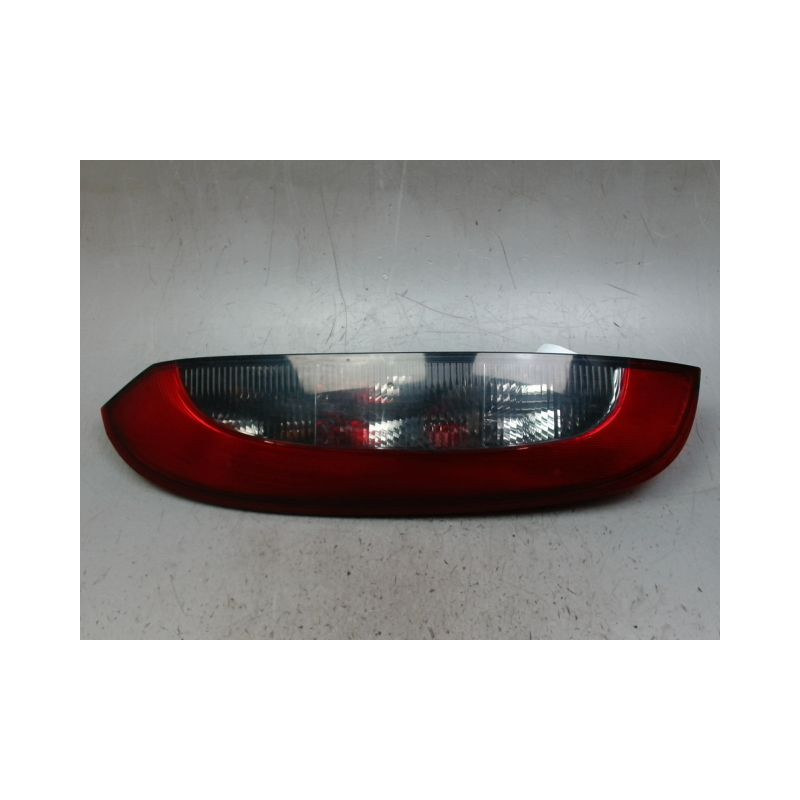 FEU ARRIERE GAUCHE  OPEL CORSA 2000-8.2003