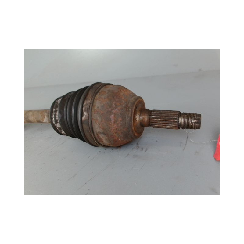 TRANSMISSION AVANT DROIT PEUGEOT 205 PHASE 2 Essence 1.4