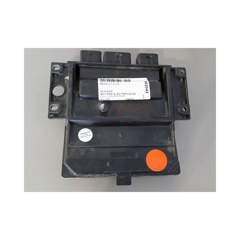 CALCULATEUR MOTEUR RENAULT CLIO