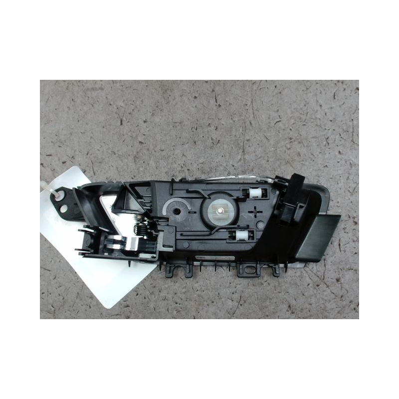 POIGNEE INTERIEURE PORTE AVANT DROIT FORD FOCUS