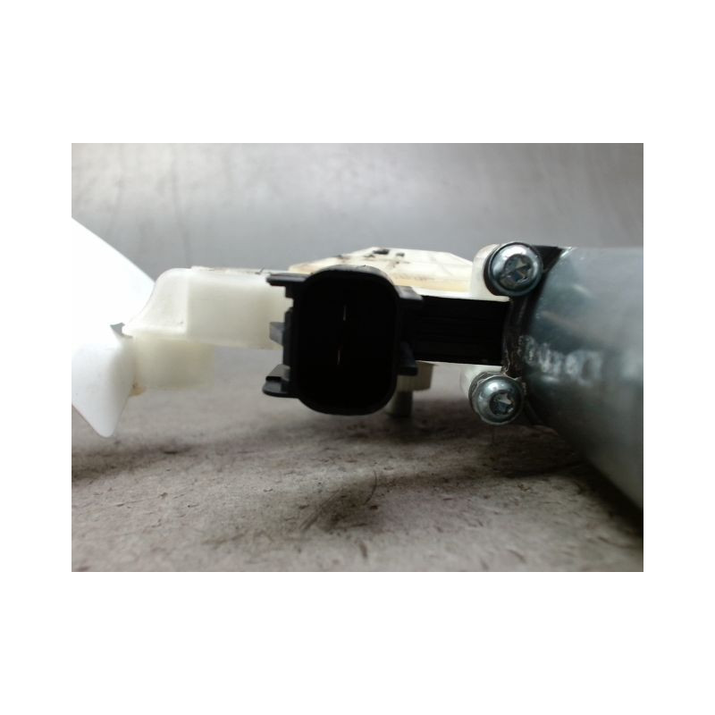 MECANISME+MOTEUR LEVE-GLACE AVANT GAUCHE FORD FOCUS