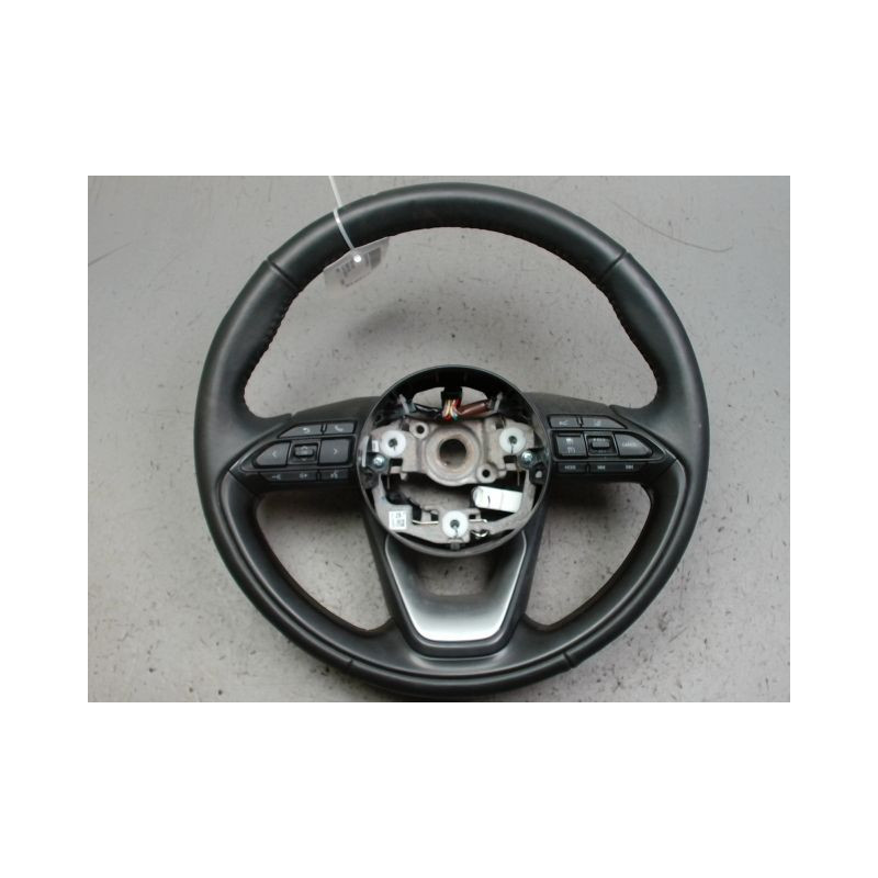 VOLANT DE DIRECTION TOYOTA YARIS CRO