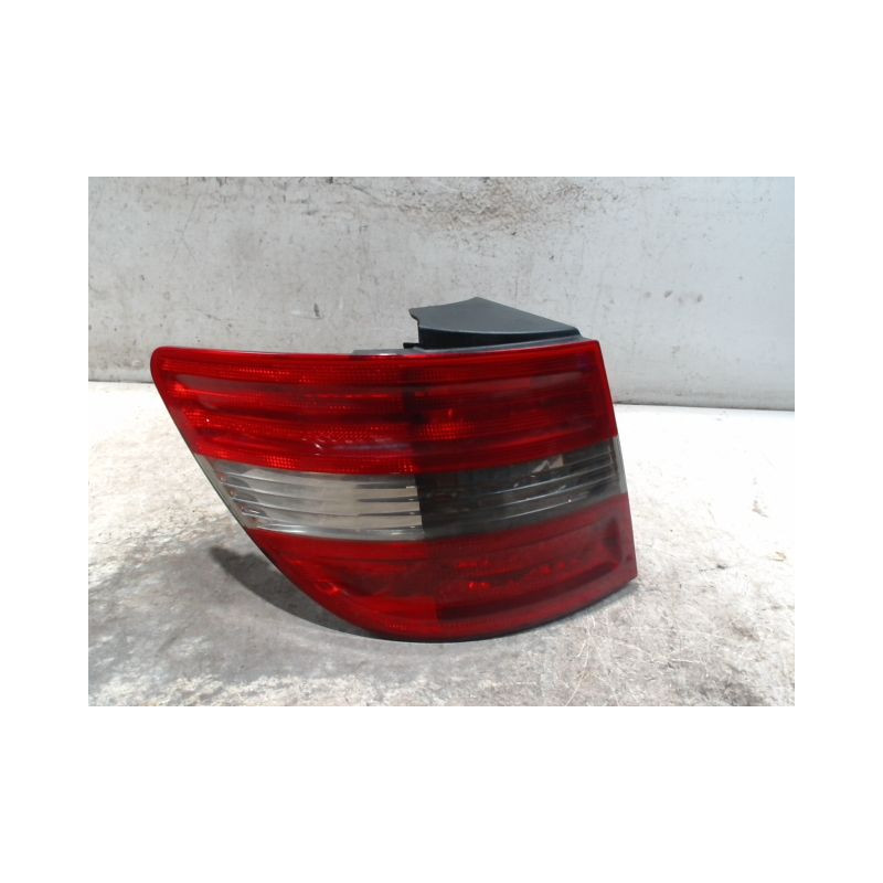 FEU ARRIERE GAUCHE  MERCEDES CLASSE B 2008-