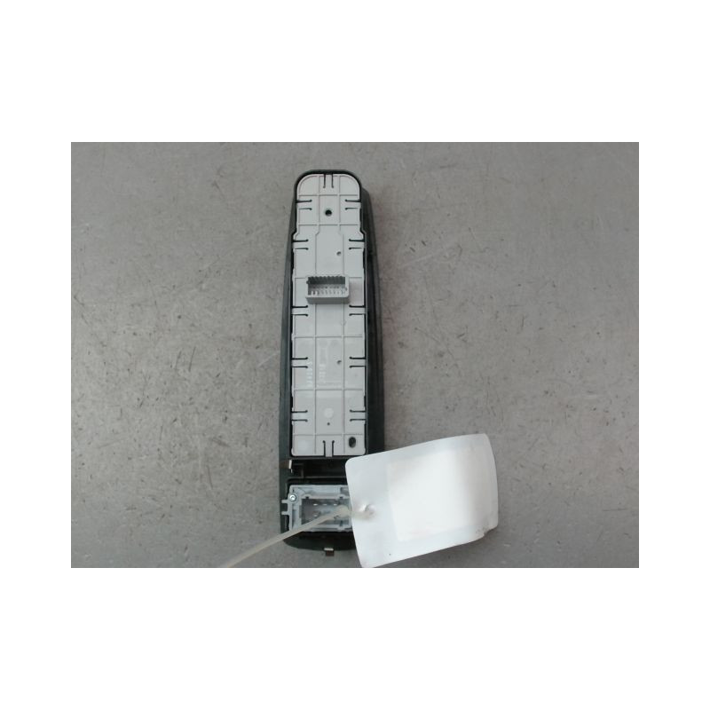 COMMANDE LEVE-GLACE PORTE AVG RENAULT LATITUDE BERL. 2010-...
