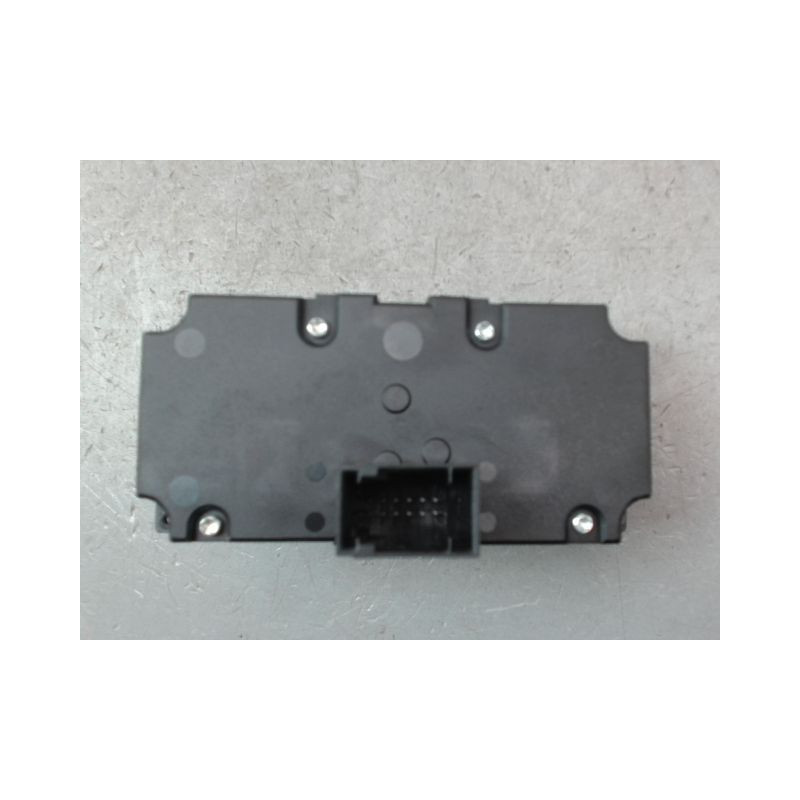 INTERIEUR COMMANDE PHARES BMW SERIE 6 (E63) 03-07