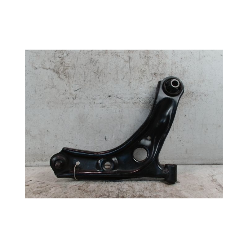 TRIANGLE INFERIEUR AVANT DROIT PEUGEOT 108