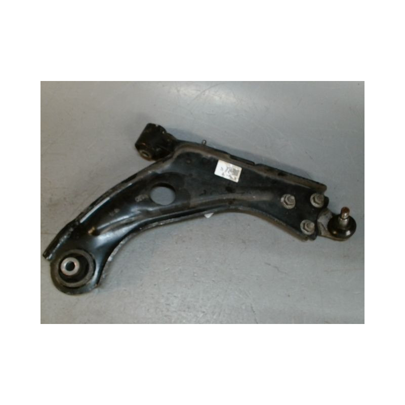 TRIANGLE INFERIEUR AVANT DROIT PEUGEOT 5008
