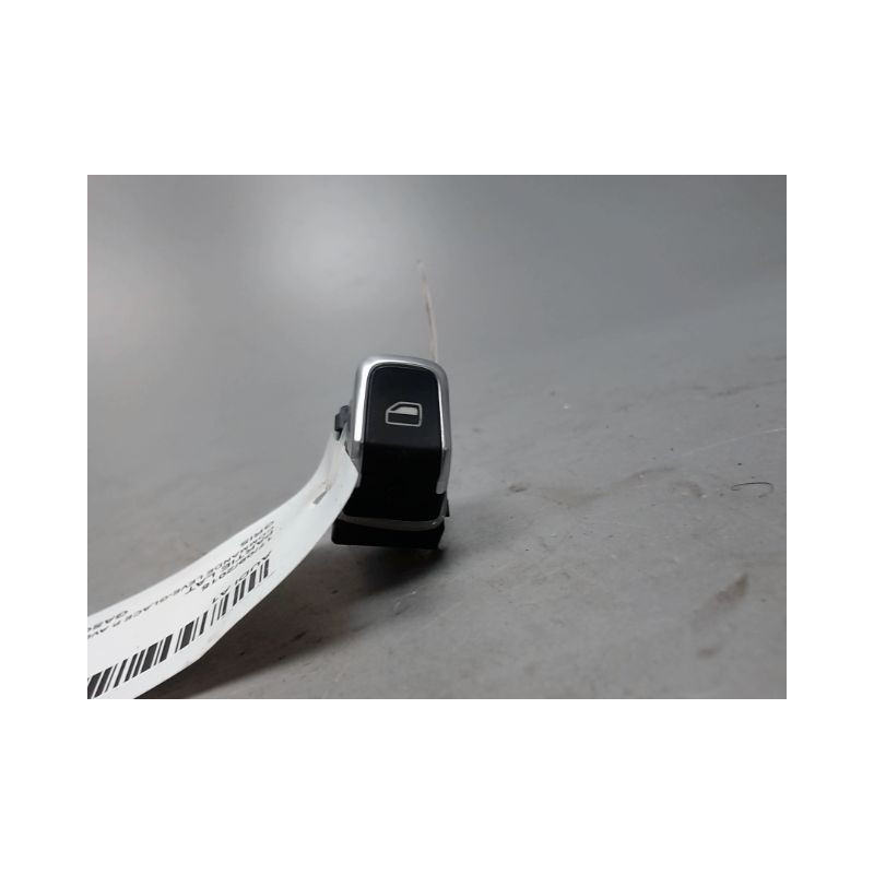 COMMANDE LEVE-GLACE PORTE AVD AUDI A1