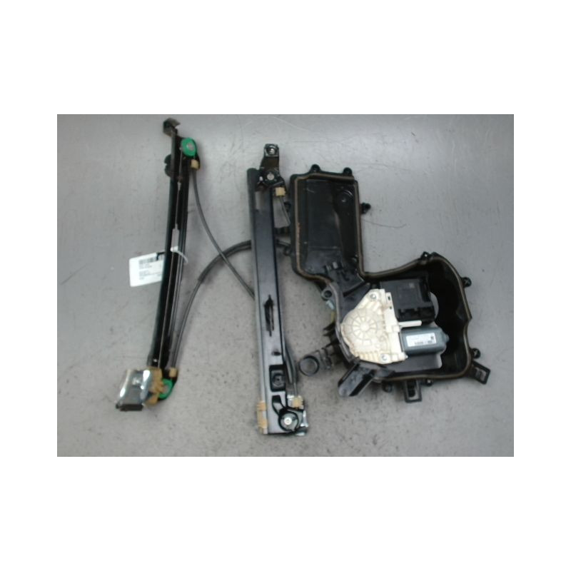 MECANISME+MOTEUR LEVE-GLACE AVANT GAUCHE SEAT LEON 2009-