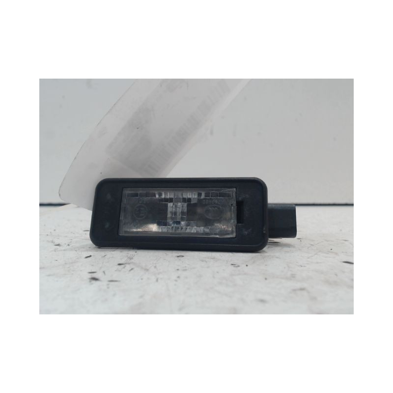 ECLAIREUR PLAQUE DE POLICE GAUCHE PEUGEOT 208