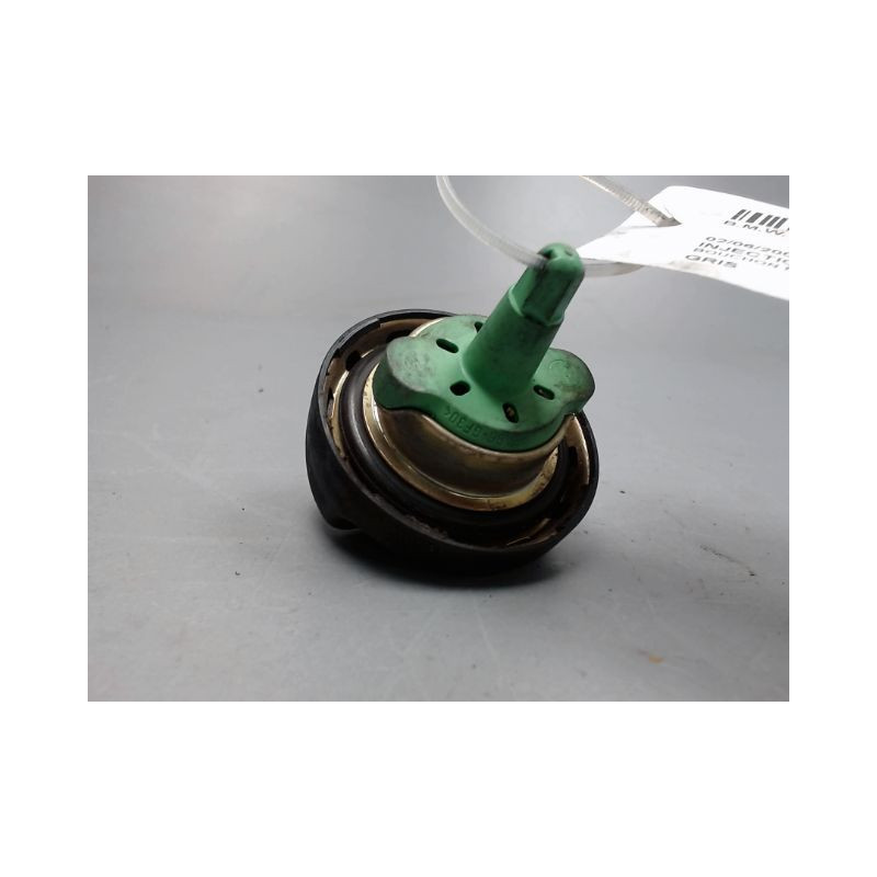 BOUCHON RESERVOIR A CARBURANT B.M.W. SERIE 3