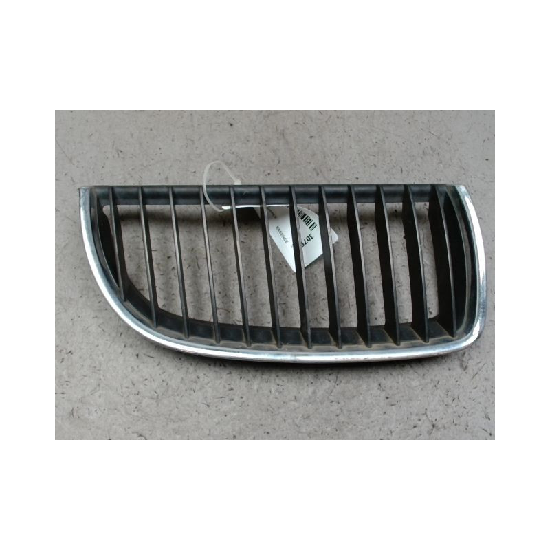 GRILLE CALANDRE DROIT B.M.W. SERIE 3