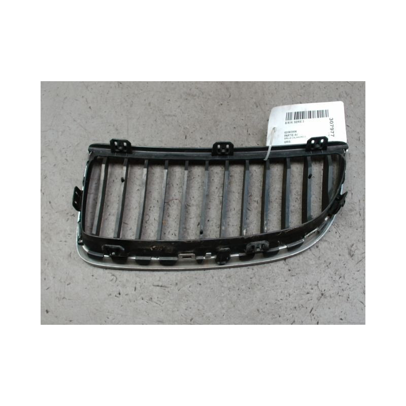 GRILLE CALANDRE DROIT B.M.W. SERIE 3