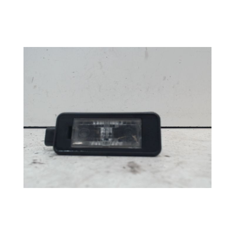 ECLAIREUR PLAQUE DE POLICE GAUCHE PEUGEOT 208
