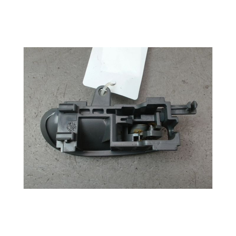 POIGNEE INTERIEURE PORTE AVANT GAUCHE PEUGEOT 107 I Phase 1 2005-2008