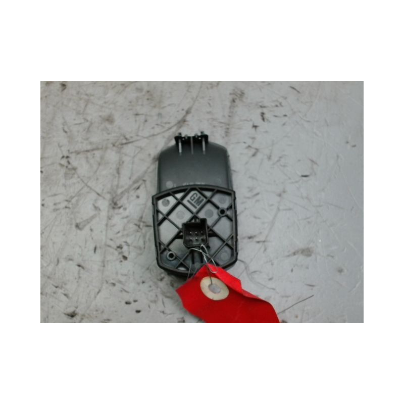 COMMANDE LEVE-GLACE PORTE AVD OPEL CORSA