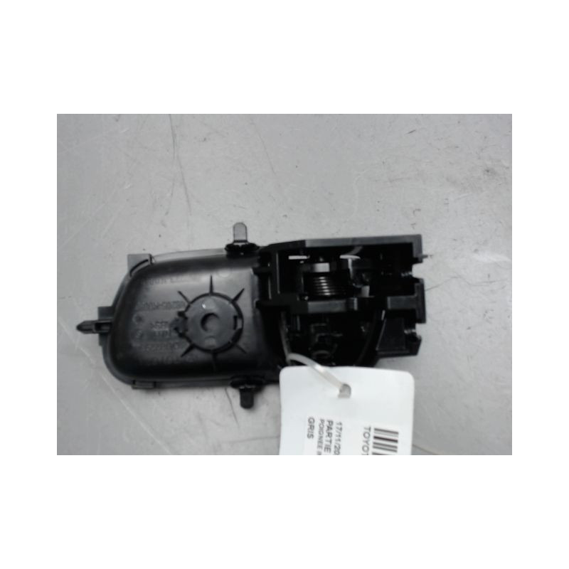 POIGNEE INTERIEURE PORTE ARRIERE DROIT TOYOTA YARIS CRO