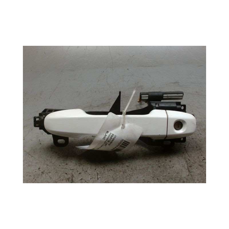 POIGNEE EXTERIEURE PORTE AVANT GAUCHE TOYOTA AURIS