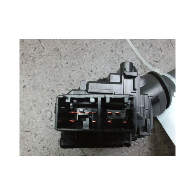 COMMANDE ESSUIE GLACE TOYOTA AURIS