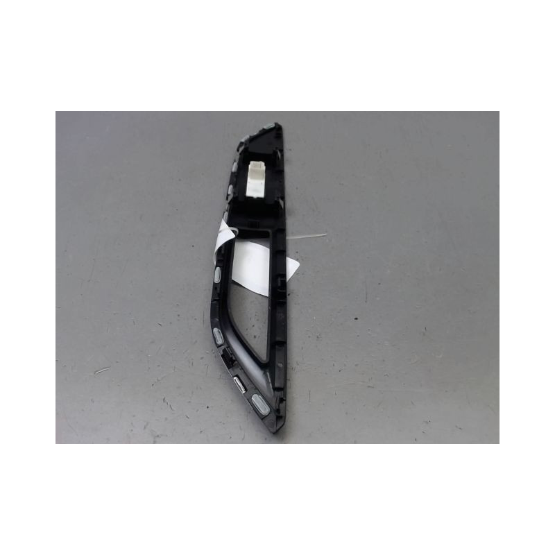 COMMANDE LEVE-GLACE PORTE AVD PEUGEOT 3008 2009-