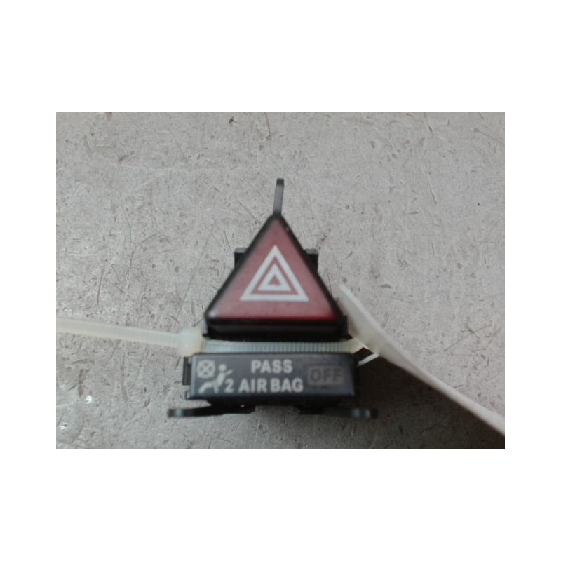 BOUTON DE WARNING MERCEDES CLASSE A 2004-