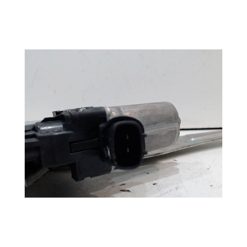 MECANISME+MOTEUR LEVE-GLACE ARRIERE DROIT SUZUKI SWIFT