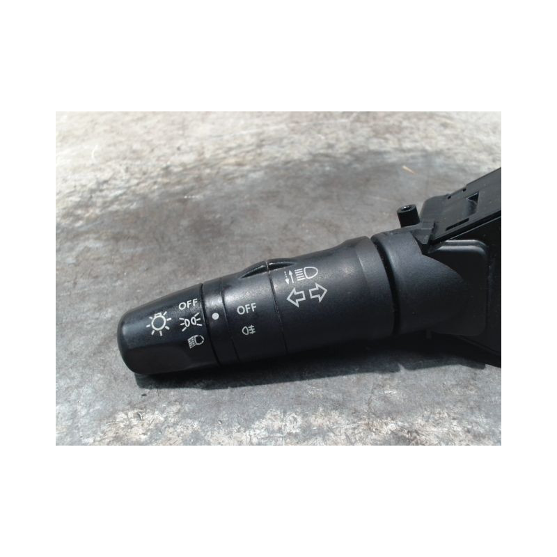 COMMANDE CLIGNOTANT NISSAN MICRA 2000-2003