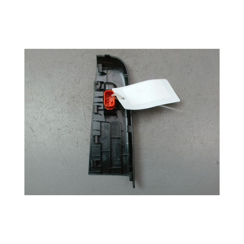 COMMANDE LEVE-GLACE PORTE AVD FORD T.COURIER