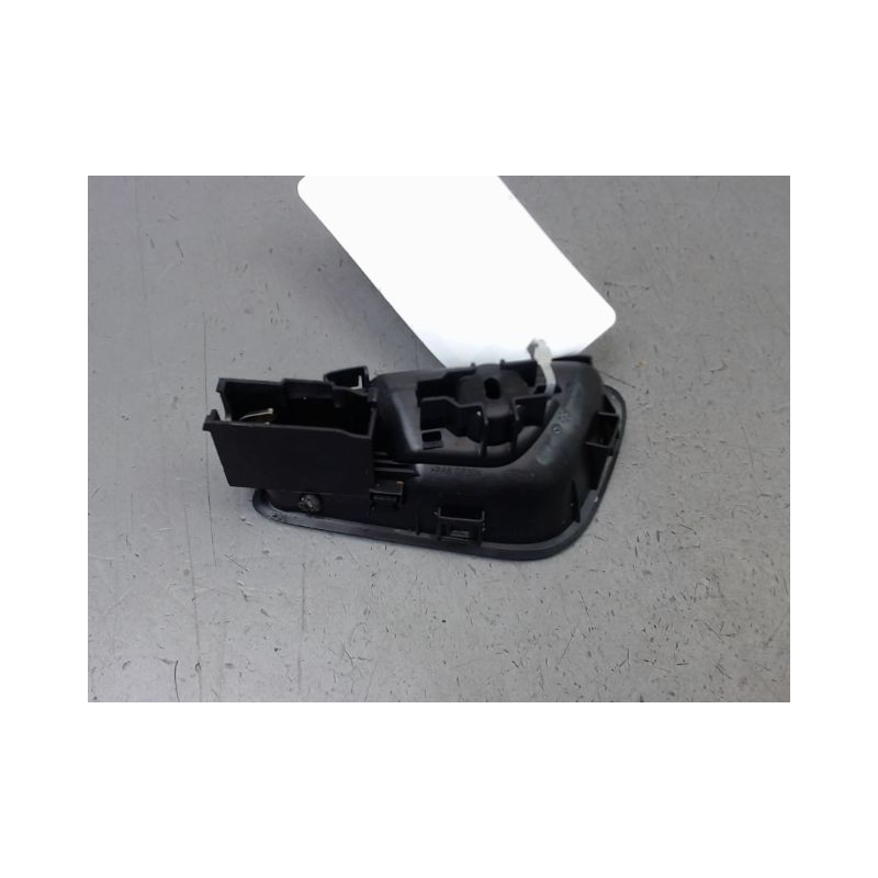POIGNEE INTERIEURE PORTE AVANT DROIT FORD T.COURIER