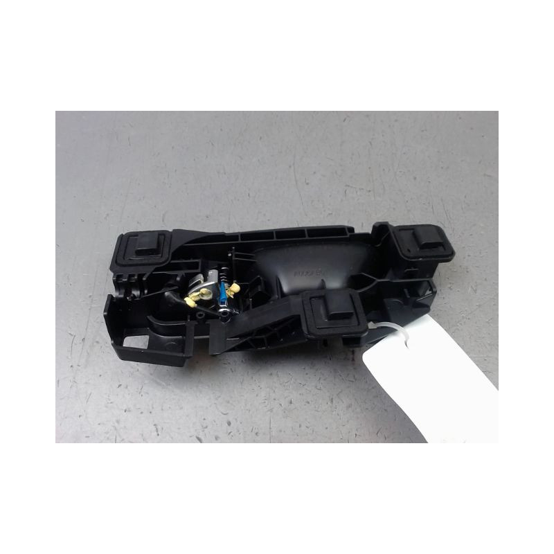 POIGNEE INTERIEURE PORTE AVANT DROIT PEUGEOT 208 2012-...