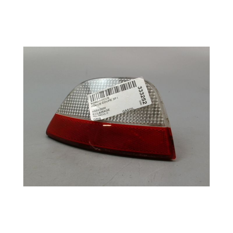 FEU RECUL DROIT FORD FOCUS COUPE I 1998-2004