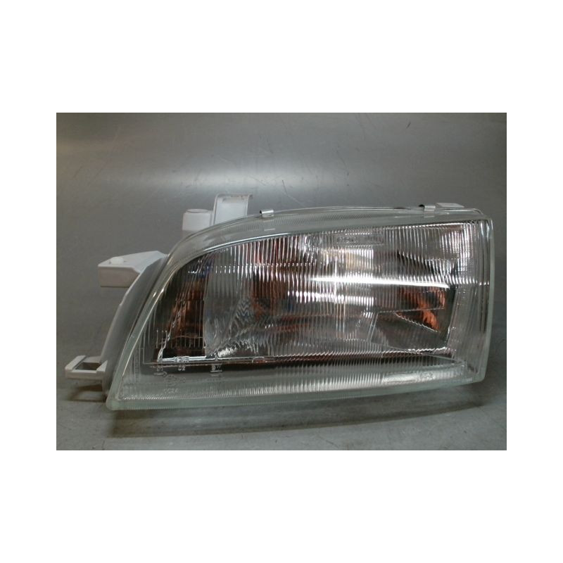 PHARE GAUCHE TOYOTA CARINA