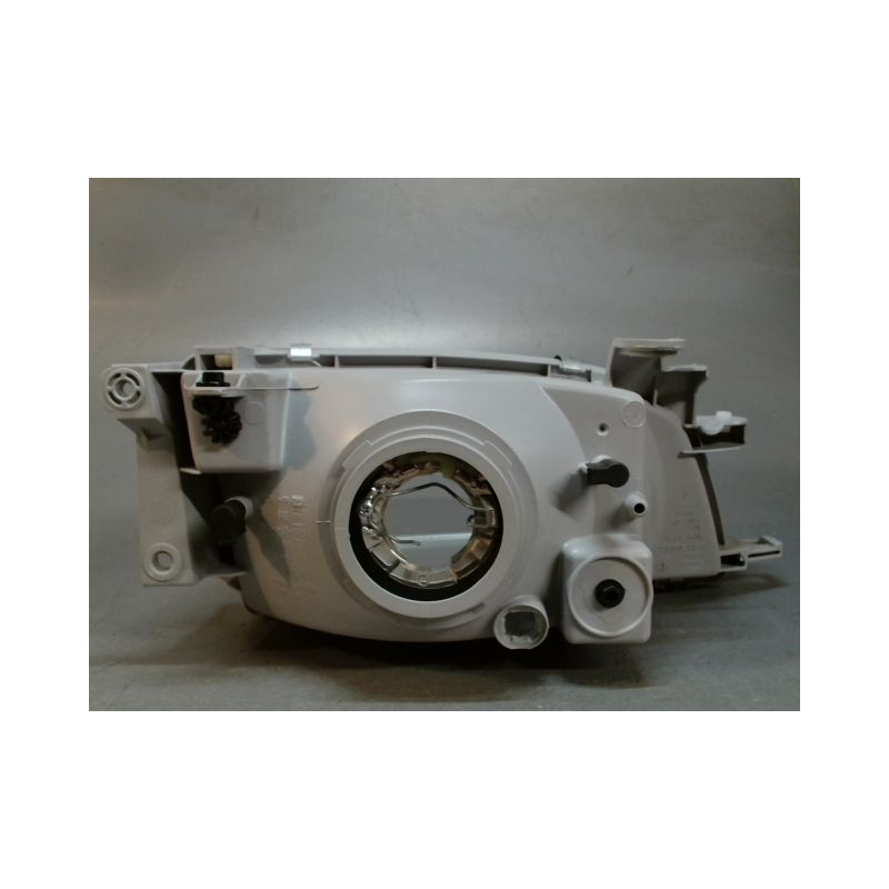 PHARE GAUCHE TOYOTA CARINA