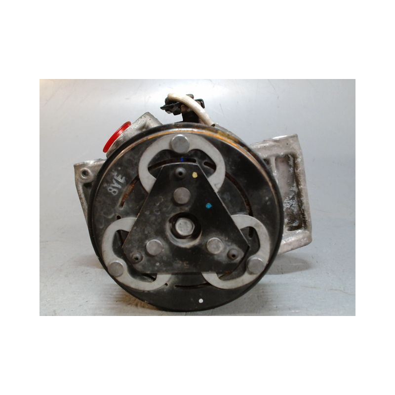 COMPRESSEUR AIR CONDITIONNE DACIA SANDERO