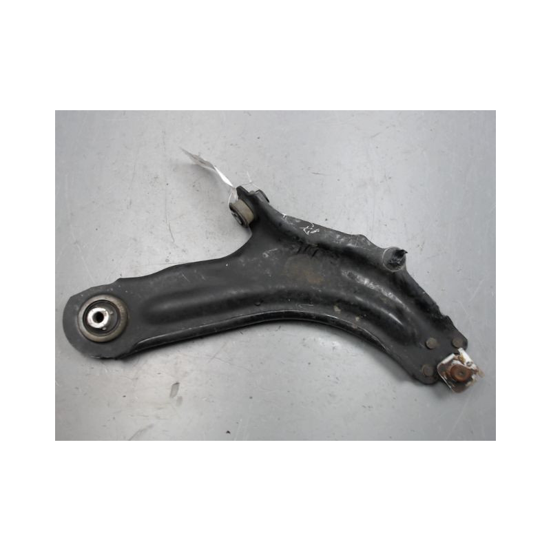 TRIANGLE INFERIEUR AVANT DROIT RENAULT KANGOO