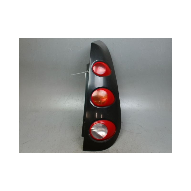 FEU ARRIERE DROIT SMART FORFOUR