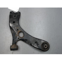 TRIANGLE INFERIEUR AVANT DROIT TOYOTA AURIS
