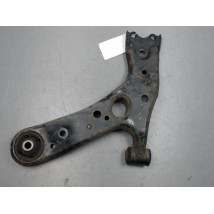 TRIANGLE INFERIEUR AVANT DROIT TOYOTA AURIS