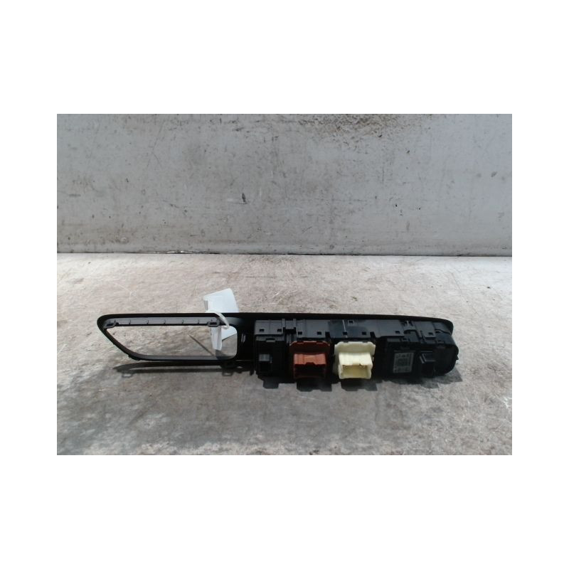 COMMANDE LEVE-GLACE PORTE AVG RENAULT CLIO IV