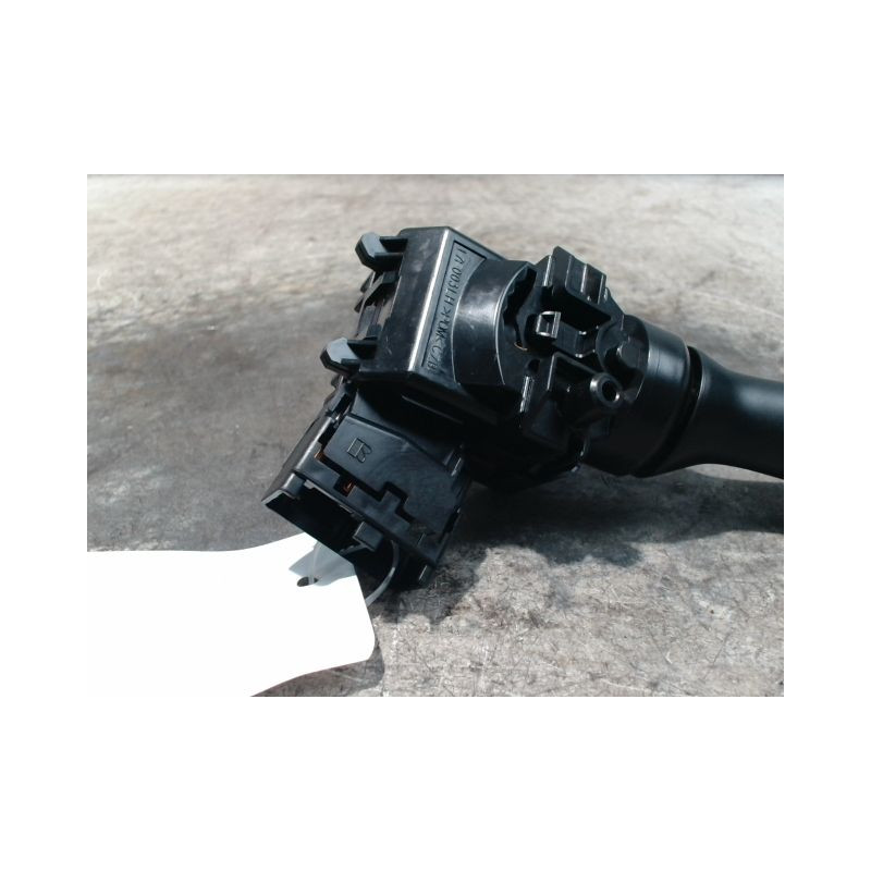 COMMANDE ESSUIE GLACE TOYOTA AURIS 2007-