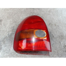 FEU ARRIERE GAUCHE  OPEL CORSA 93-97