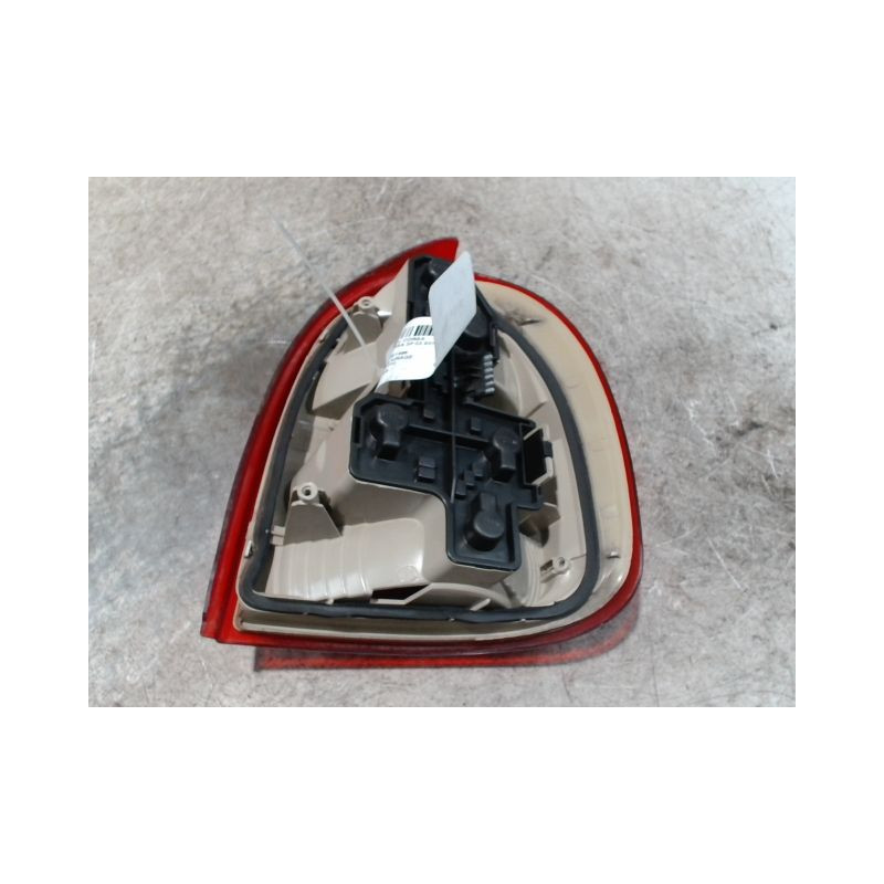 FEU ARRIERE GAUCHE  OPEL CORSA 93-97