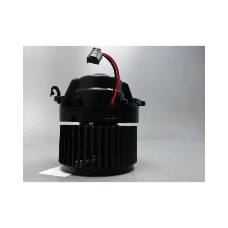 MOTEUR VENTILATEUR CHAUFFAGE B.M.W. SERIE 1
