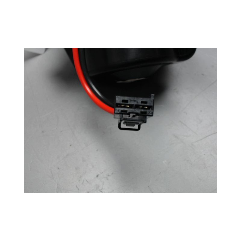 MOTEUR VENTILATEUR CHAUFFAGE B.M.W. SERIE 1