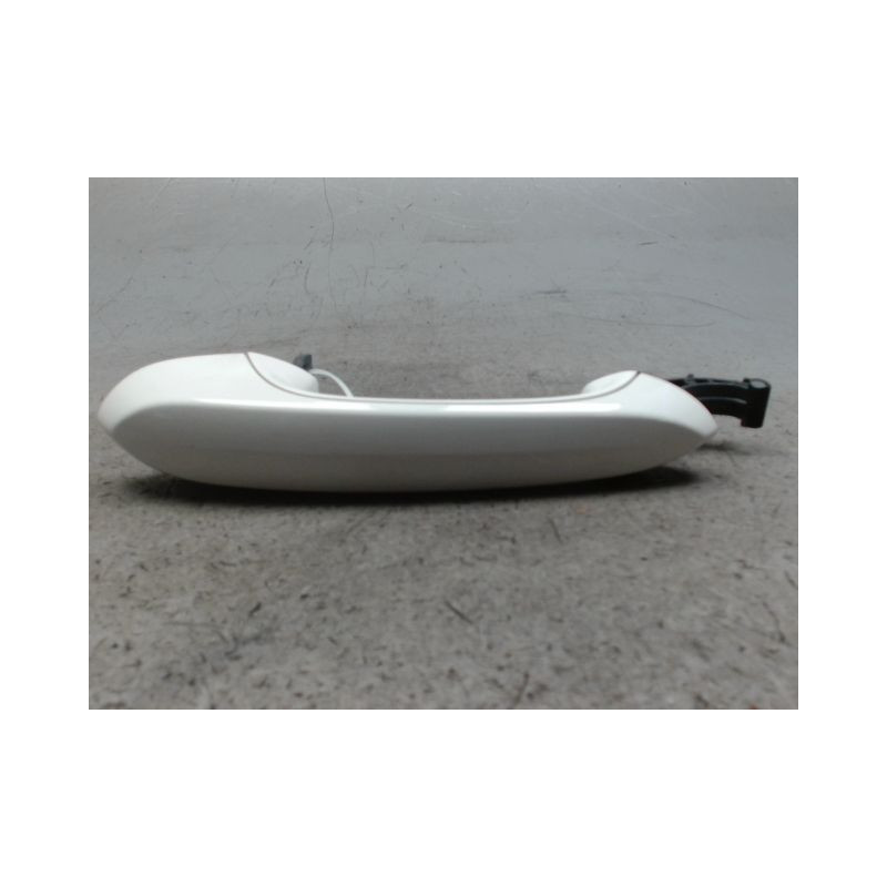 POIGNEE EXTERIEURE PORTE ARRIERE DROIT B.M.W. SERIE 1