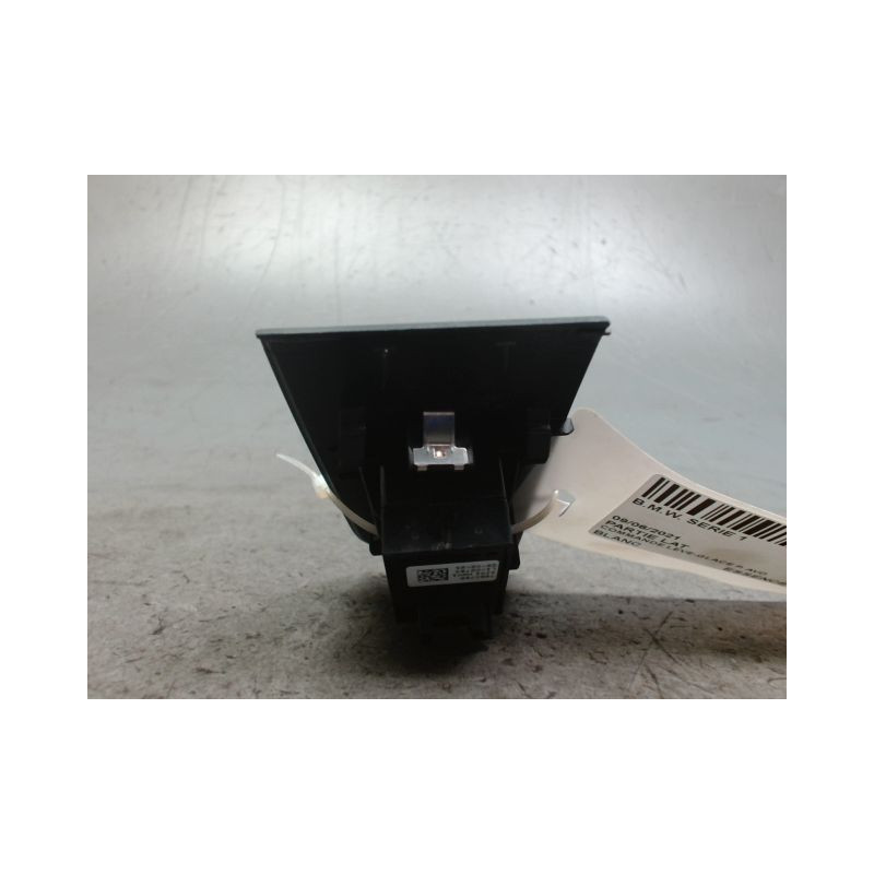 COMMANDE LEVE-GLACE PORTE AVD B.M.W. SERIE 1